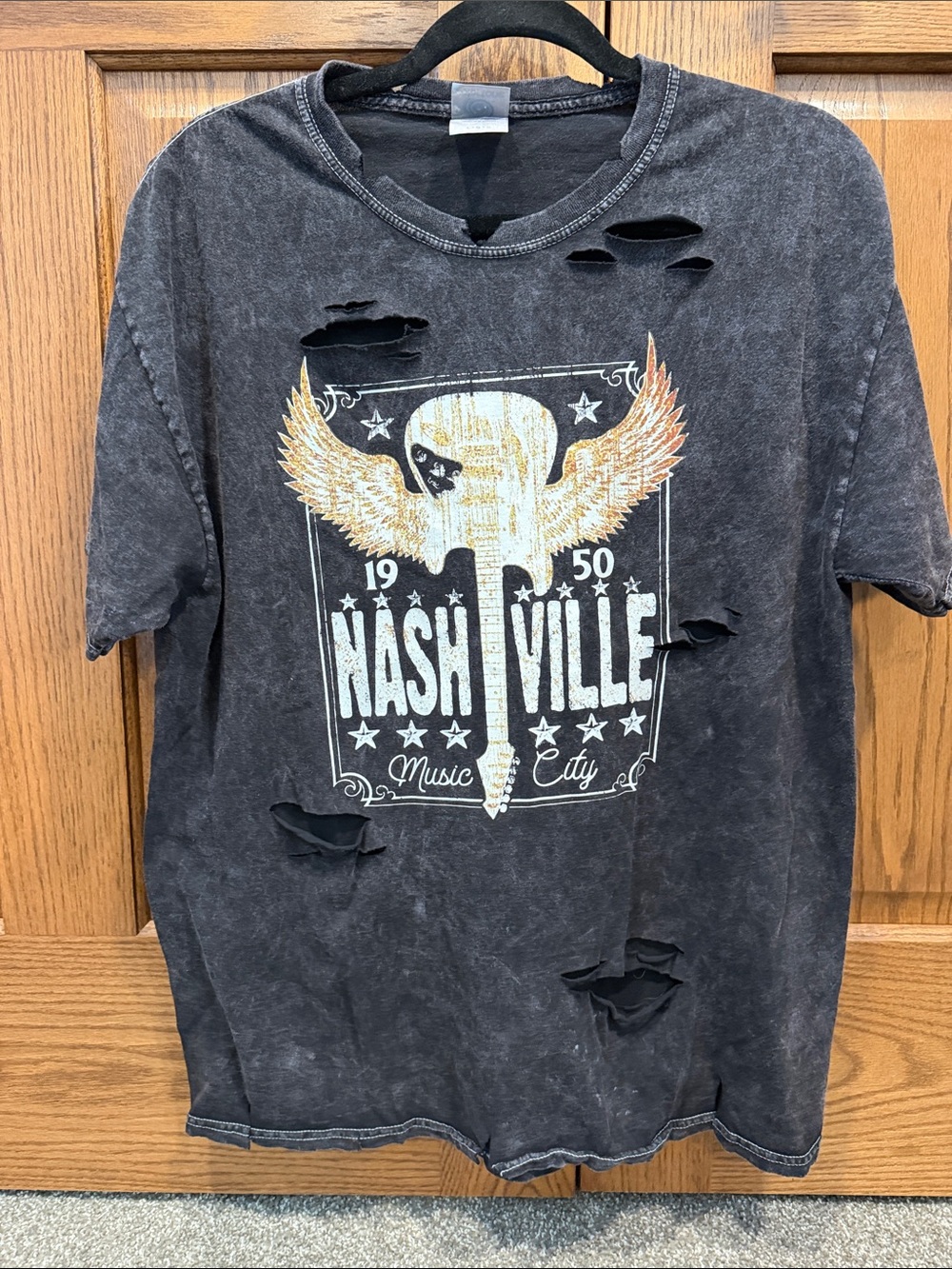 Nashville Acid Wash Graphic Distressed Tee size L